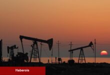 OPEC+ üretim artışını değerlendirirken petrol fiyatları haftalık düşüşe hazırlanıyor