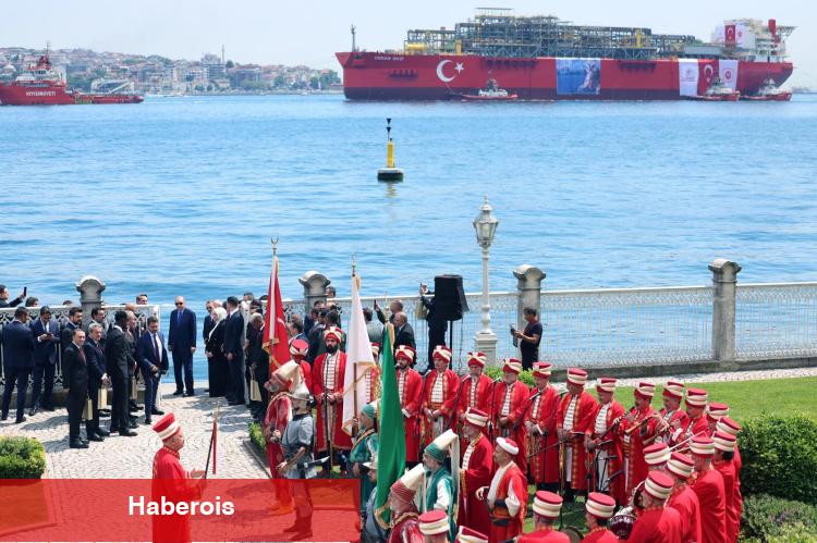 'Osman Gazi' Karadeniz'e uğurlandı