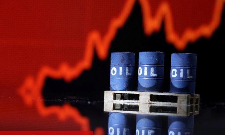 Petrol fiyatları, ABD stoklarındaki beklenmedik artışla arz fazlası kaygıları derinleşirken düşüyor - Haberois Petrol fiyatları, ABD stoklarındaki beklenmedik artışla arz fazlası kaygıları derinleşirken düşüyor