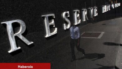RBA beklendiği üzere faiz oranlarını 25 baz puan düşürdü; ticaret ve ekonomik zorlukları işaret etti