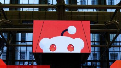 Reddit, ’son kullanıcı aksamalarının muhtemelen daha kalıcı’ olması nedeniyle düşürüldü