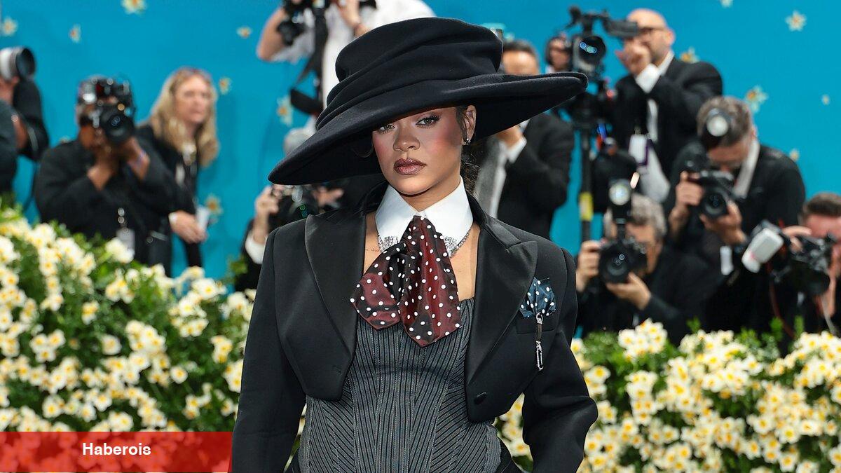Rihanna'dan 3. hamilelik pozları!