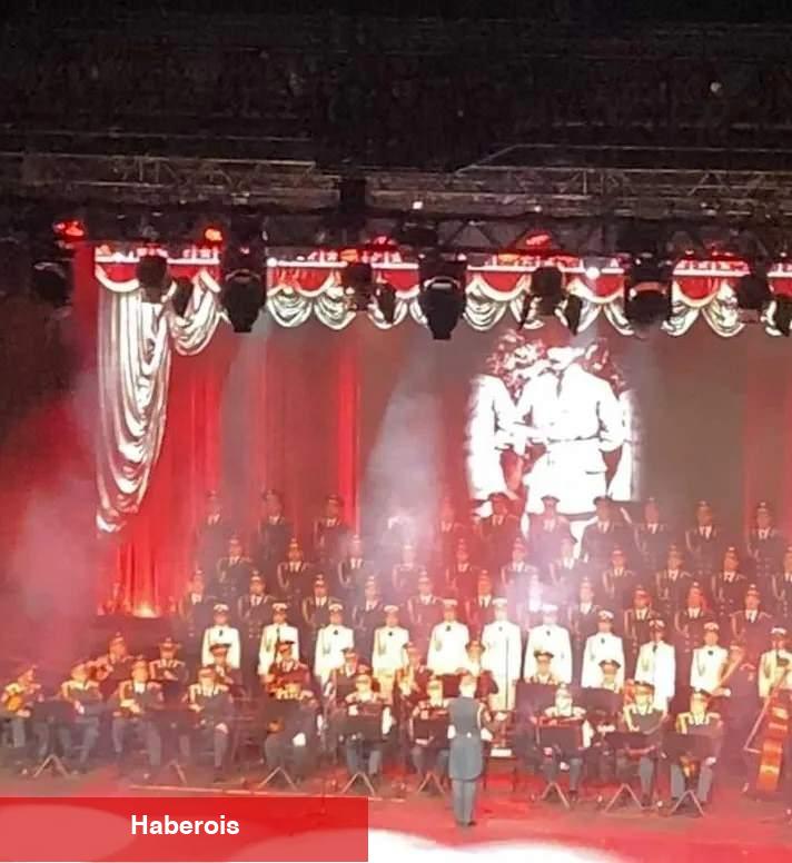 Rus Kızılordu İstanbul'da fırtına estirdi! Neşet Ertaş sürprizi tüyleri diken diken etti