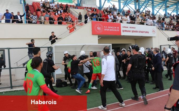 Şırnak'ta amatör ligde oynanan futbol maçında arbede çıktı