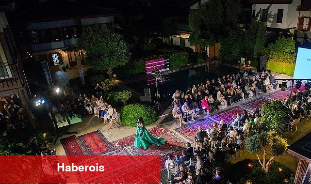 Tarihi halılar podyum oldu - Haberois Tarihi halılar podyum oldu