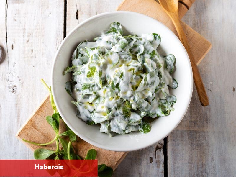 Tavuklu Semizotu Salatası