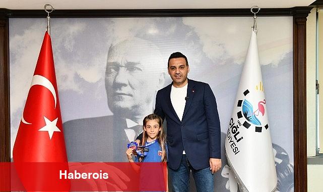 Türkiye'nin En Süratlisi Güneş'e Çiğli Belediye Başkanı Yıldız'dan destek - Haberois Türkiye'nin En Süratlisi Güneş'e Çiğli Belediye Başkanı Yıldız'dan destek