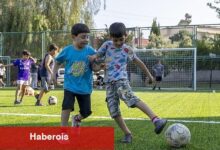 Yenişehir Belediyesi çocuklar için mahallelerde halı saha açmaya devam ediyor