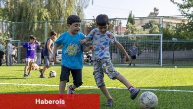 Yenişehir Belediyesi çocuklar için mahallelerde halı saha açmaya devam ediyor
