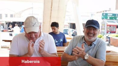 Ayvalık'ın Özel Çocuklarından Babalarına Manalı Sürpriz