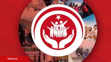 Bakanlıktan örnek yaklaşım... Panoya ziyan veren gençlerle sağduyulu tahlil