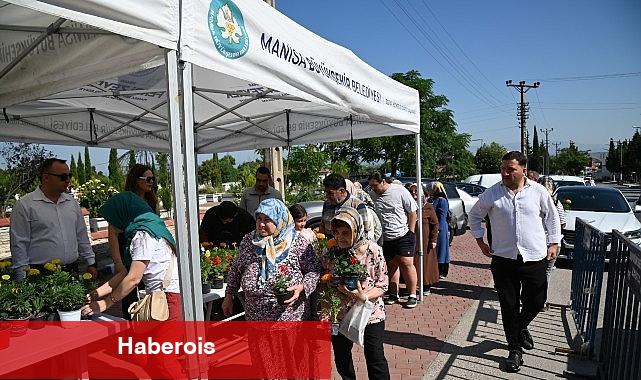 Bayramda Çiçekler Büyükşehir'den