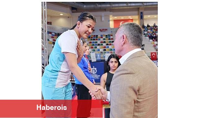 Büyükakın'a spora verdiği dayanak için teşekkür - Haberois Büyükakın'a spora verdiği dayanak için teşekkür