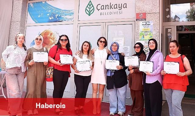 Cebeci Çankaya Konutu'nda Mezuniyet Sevinci: 180 Kursiyer İştirak Dokümanı Aldı - Haberois Cebeci Çankaya Konutu'nda Mezuniyet Sevinci: 180 Kursiyer İştirak Dokümanı Aldı