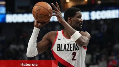 Deandre Ayton hür kalıyor