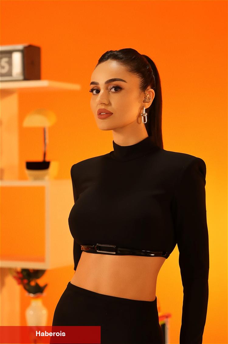 Elif Buse Doğan müziklerini tekrar yorumladı