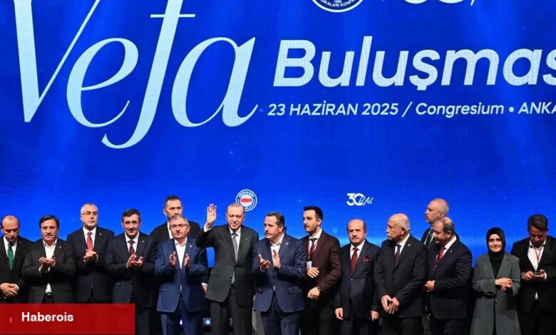 Erdoğan’dan Memur-Sen'e övgü: Milletin ve demokrasinin yanında saf tuttunuz - Haberois Erdoğan’dan Memur-Sen'e övgü: Milletin ve demokrasinin yanında saf tuttunuz