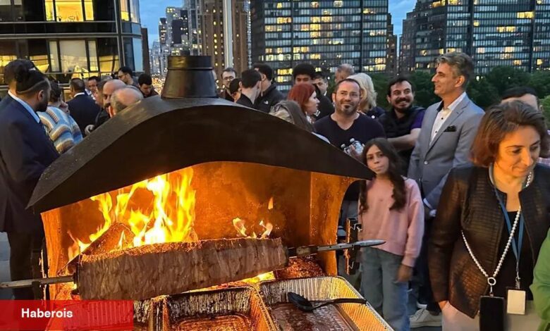Erzurum’un Cağ Kebabı New York’ta tanıtıldı - Haberois Erzurum’un Cağ Kebabı New York’ta tanıtıldı