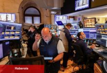 Fed faiz oranlarını sabit tutarken Wall Street vadeli süreçleri düştü, yüksek enflasyon uyarısı geldi