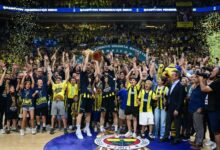 Fenerbahçe Beko'dan tarihi üçleme!