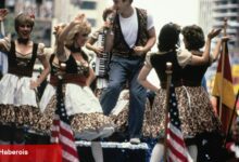 Ferris Bueller'in yeleği açık artırma bloğuna çarpıyor. 'Herkes, kimse?'