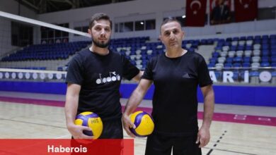Hakkari'de baba oğul voleybol kadrosunun başarısı için uğraş ediyor