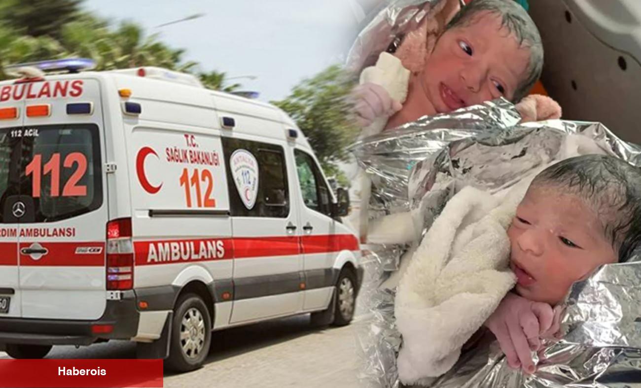 Hastaneye yetişemeyen 50 yaşındaki bayan ikizlerini ambulansta dünyaya getirdi