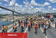 İstanbullular etraf ve trafik farkındalığı için Avrupa'dan Asya'ya pedal bastı