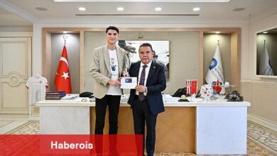Lider Böcek'e "Genç Kart"ı anlattı