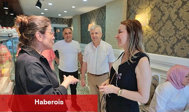 Lider Memnun esnafla bayramlaştı - Haberois Lider Memnun esnafla bayramlaştı