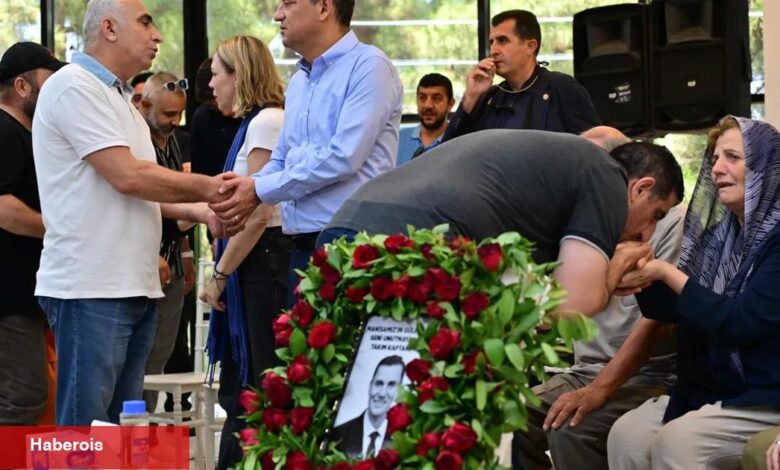 Manisa'da Ferdi Zeyrek için taziye ziyaretleri sürüyor - Haberois Manisa'da Ferdi Zeyrek için taziye ziyaretleri sürüyor