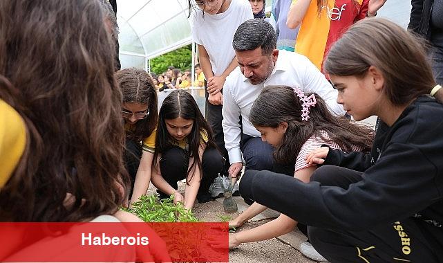 Okul Bahçesine Kurulan Sera'da 250 Fide Dikimi Yapıldı
