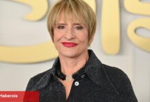 Patti Lupone alışılmadık bir şey yapıyor. Özür diliyor.