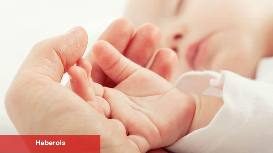 Sıhhat Bakanlığı'ndan annelere büyük destek! “Annelik Yolculuğu” uygulaması kullanıma açıldı