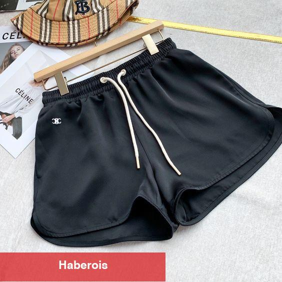 Tatil valizi hazırlarken en çok sorulan soru: Bikini üstüne ne giyilir?