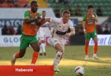Tıpkı kent, zıt iktisat: Antalyaspor kayıpta, Alanyaspor karda
