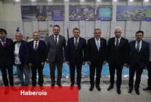 Zeytinburnu'na Kazandırılan 3'üncü Yüzme Havuzunun Açılışını Gençlik ve Spor Bakanı Osman Aşkın Bak Yaptı